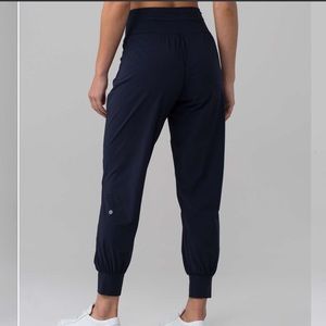 Lululemon Sun Setter Jogger